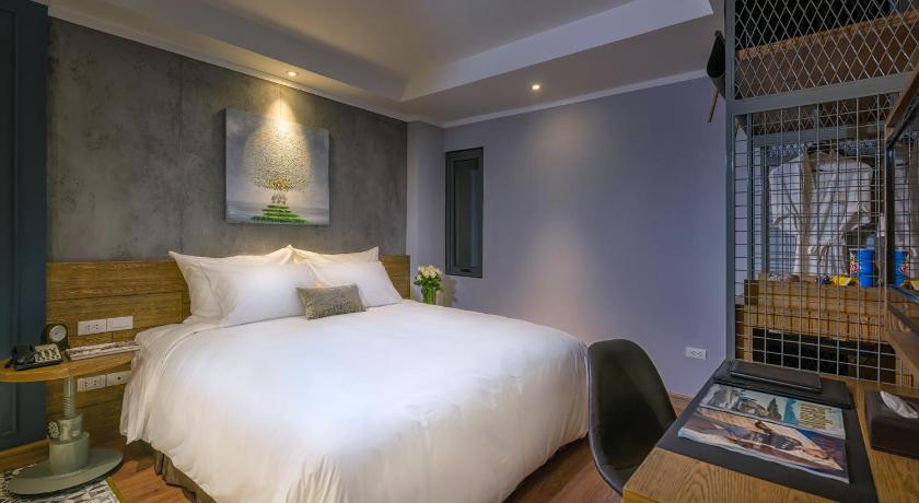 Image of Connecting Room 5