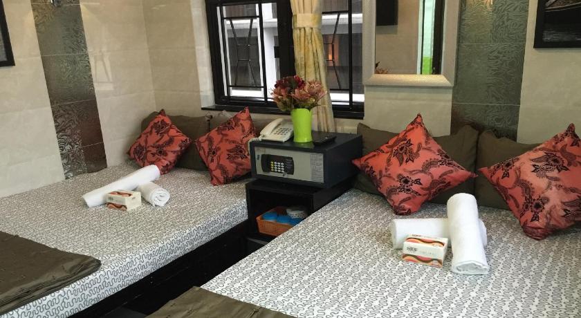 Image of Standard Family 1