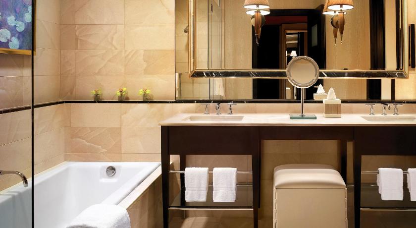 Image of Wynn Resort King Room 17