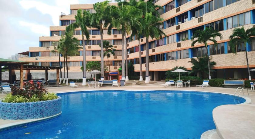 Apartamento Punta Brava con Piscina y Ubicacion Central