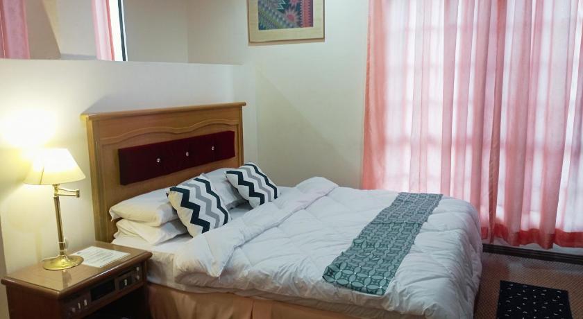 Image of Suite with City View 0