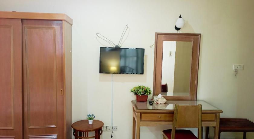 Image of Suite with City View 2