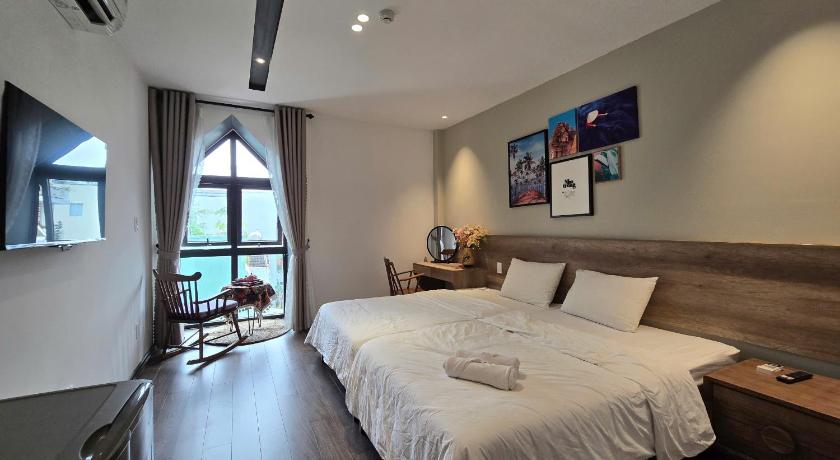 Image of Superior Twin Room 3