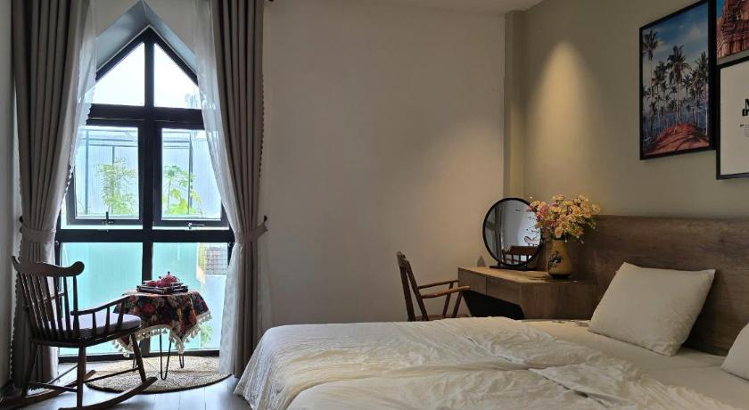 Image of Superior Twin Room 16