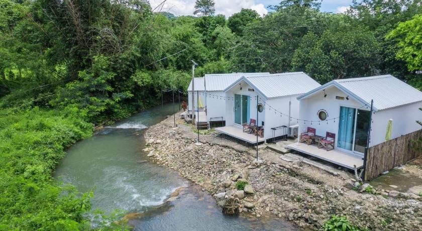 北标府 Cha-om camping ชะอม แคมป์ปิ้ง 2星级 民宿 泳池