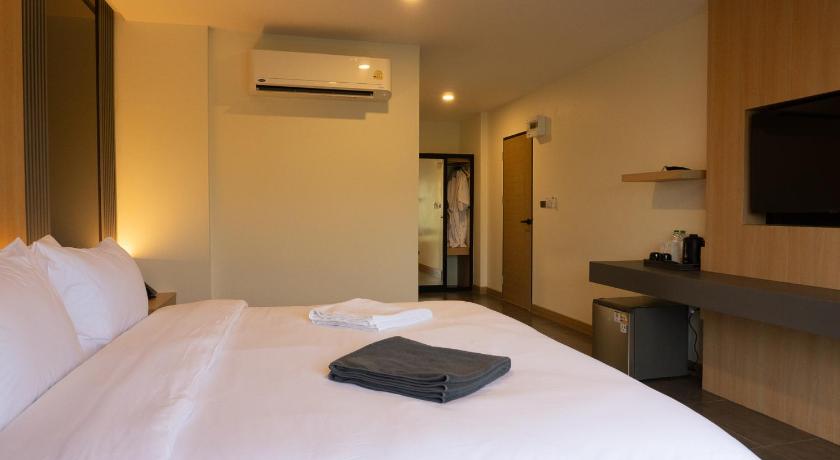 BOX BOX Hotel and Sports Restaurant - image 37