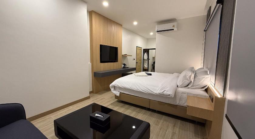 BOX BOX Hotel and Sports Restaurant - image 35