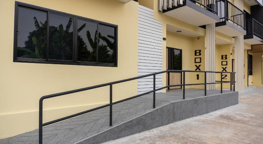BOX BOX Hotel and Sports Restaurant - image 13