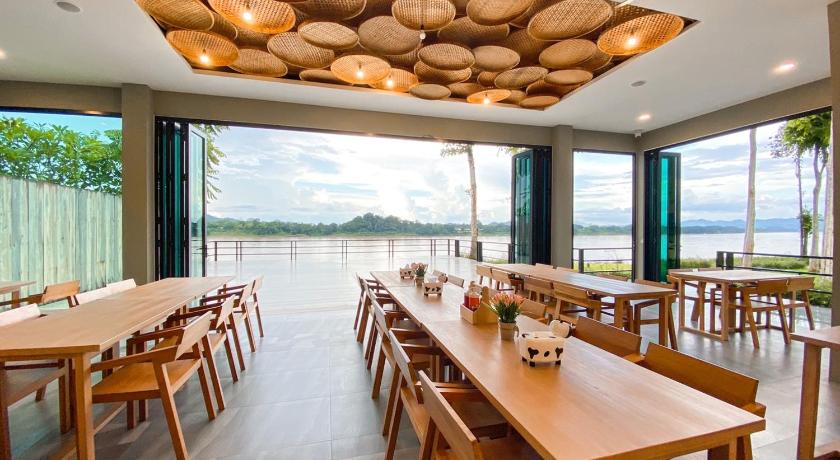 Chiang Khan River Tree Resort 4-Star Hotel restaurant