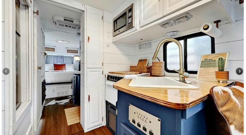 오스틴 (TX) Retro Motorhome - Epic Outdoor Shower and Firepit 4성급 숙소 외관