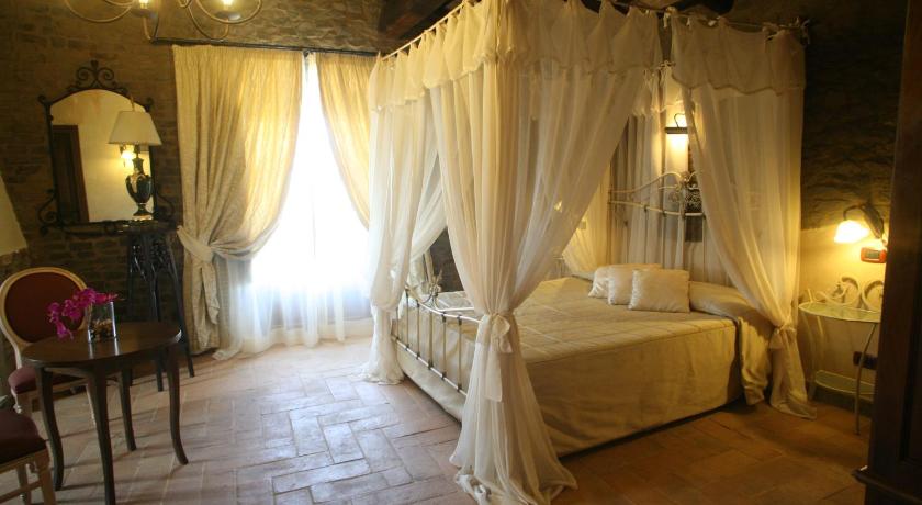 ローマ Hotel Relais Castrum Boccea 4つ星 ホテル レストラン