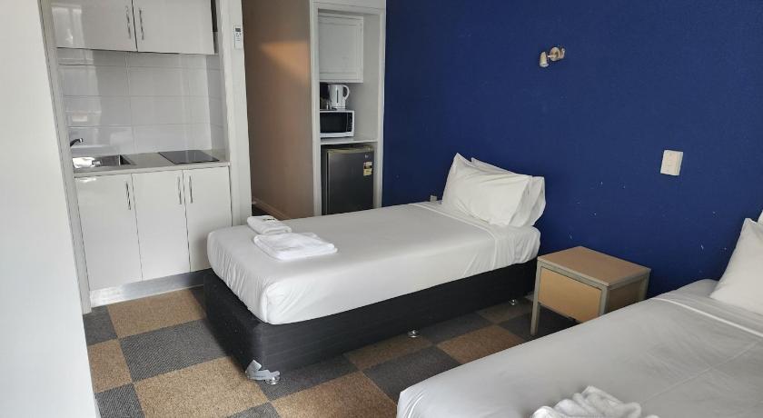 Image of Double Studio 2