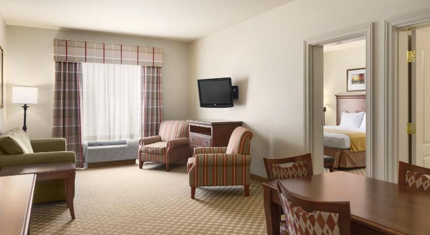 Country Inn & Suites by Radisson, Tifton, GA