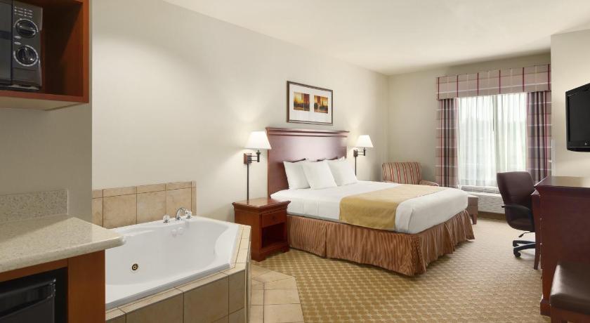 Country Inn & Suites by Radisson, Tifton, GA