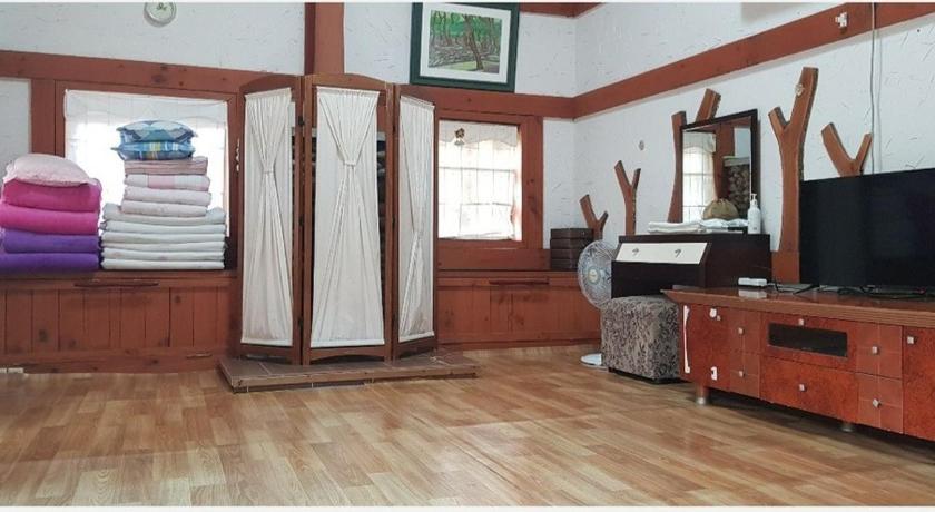 堤川 Jecheon Areumdaun Sesang Pension 2星级 民宿 套房