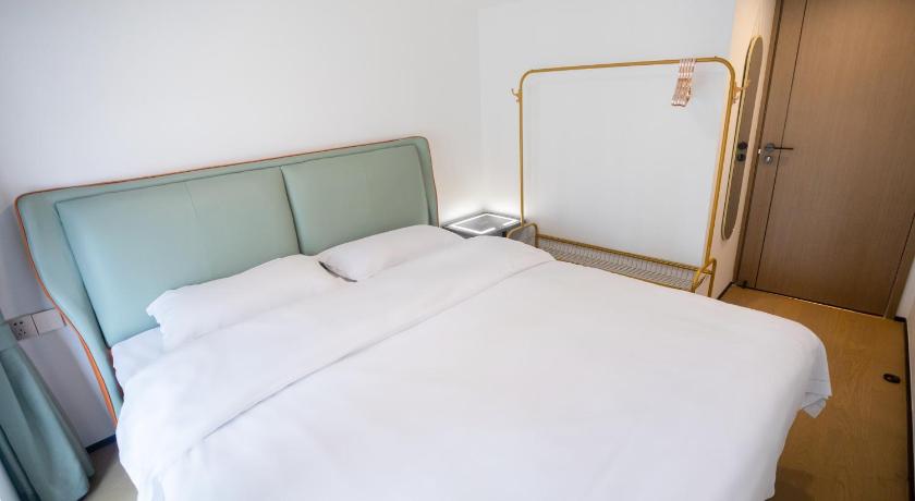 Image of Three-Bedroom Suite 14