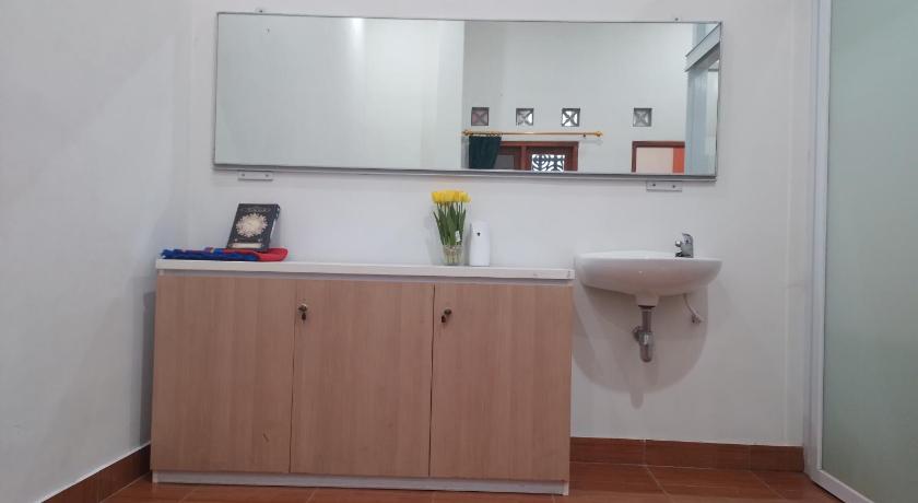 Image of Double or Twin Room with Private Bathroom 2