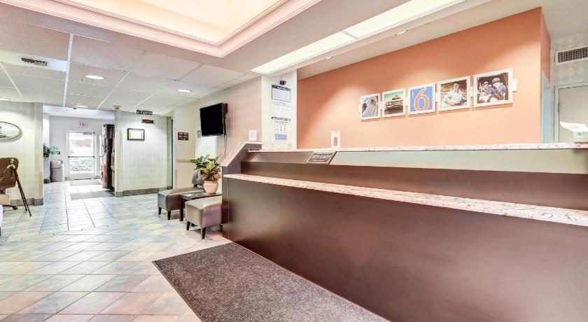 Motel 6-Roseburg, OR photo