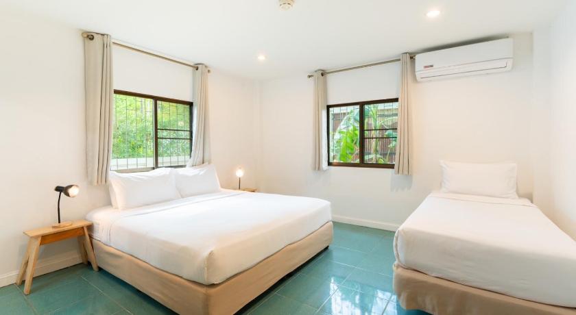 Image of Three Bedroom Pool Access Family Suite 1