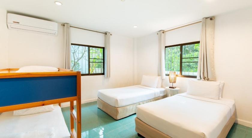 Image of Three Bedroom Pool Access Family Suite 8