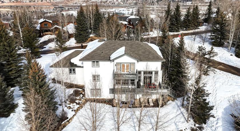 エドワーズ (CO) Charming 5BD Mountain Estate Perfect for Families 4つ星 宿泊施設 客室