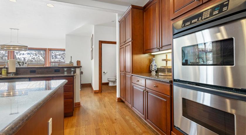 エドワーズ (CO) Charming 5BD Mountain Estate Perfect for Families 4つ星 宿泊施設 客室