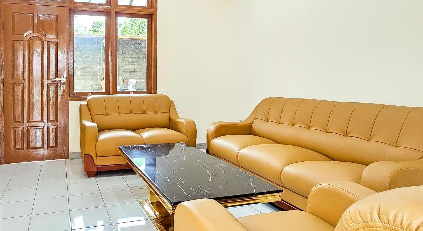 Urbanview MJ Hotel Syariah Cirebon by RedDoorz – Cirebon, OH