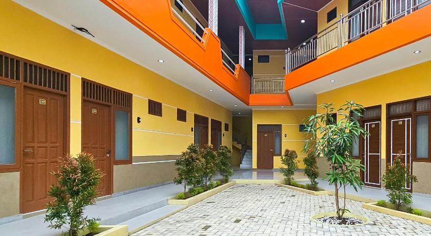 Urbanview MJ Hotel Syariah Cirebon by RedDoorz – Cirebon, OH