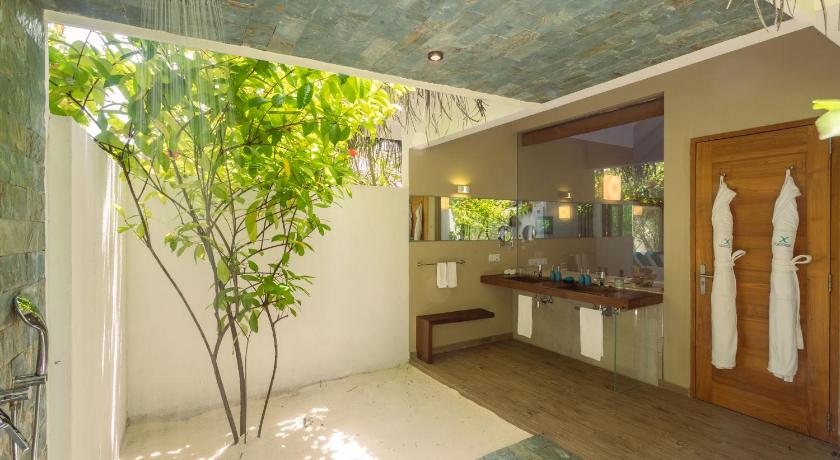 Image of Beach Suite with Pool 11