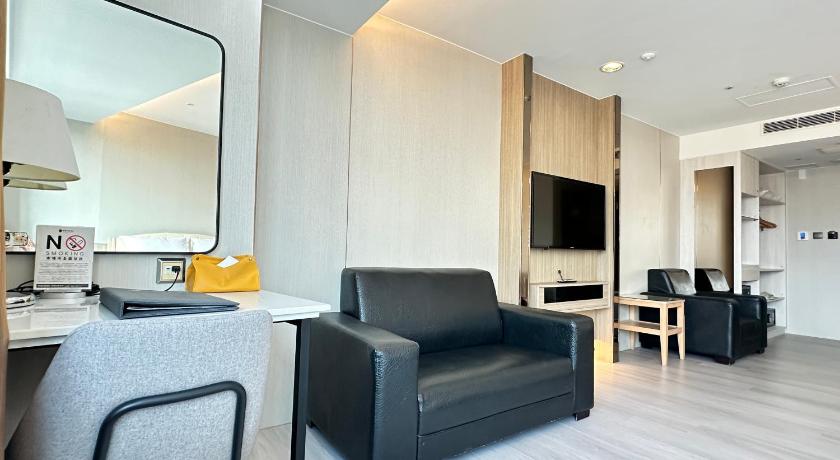 Image of Deluxe Quadruple Room 12