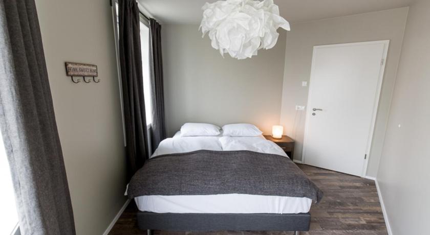 Image of Three-Bedroom Apartment 8