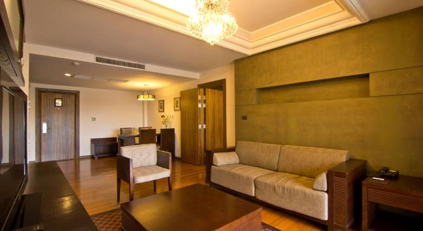 Image of 2 Bedroom Suite 9