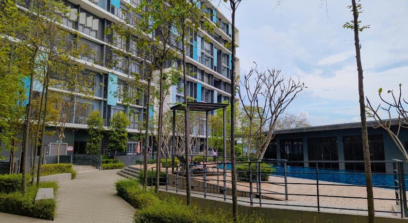 Core Soho Kip Sentral Homestay Near KLIA & KLIA2 - image 2