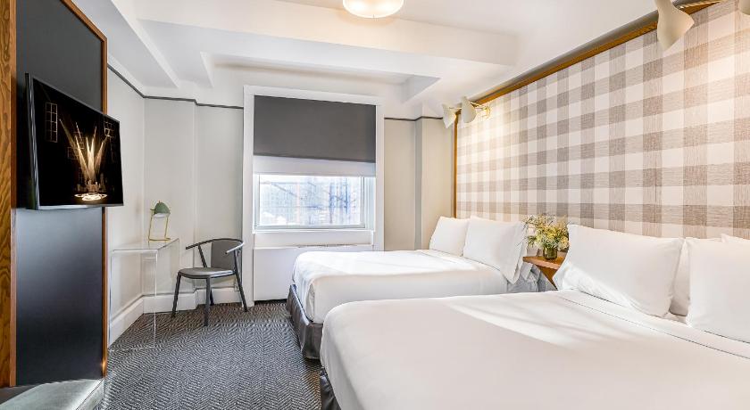 Image of Superior Room with 2 Double Beds 0