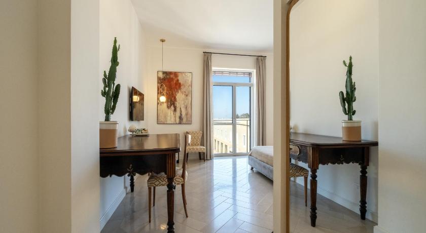 Image of Superior Suite 6