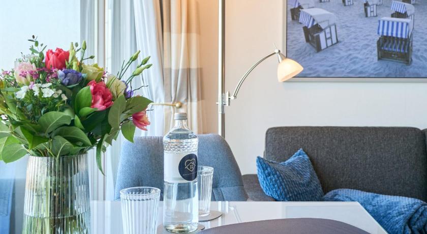 Image of Apartment with Sea View 14