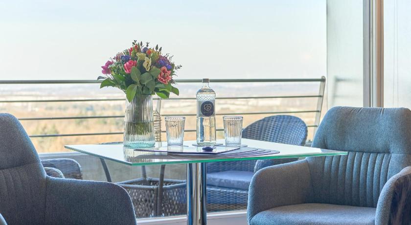 Image of Apartment with Sea View 13