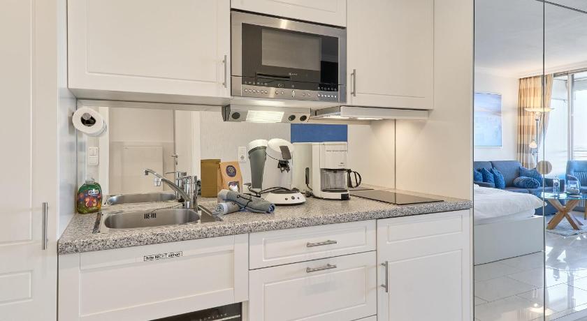 Image of Apartment with Sea View 11