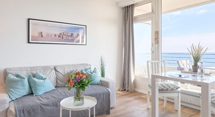 Image of Apartment with Sea View 8