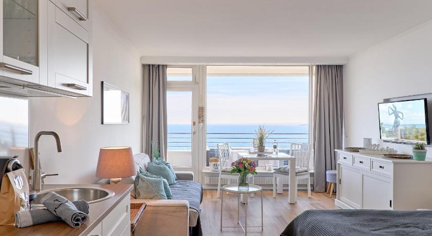 Image of Apartment with Sea View 4