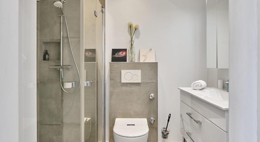 Image of Apartment with Sea View 2