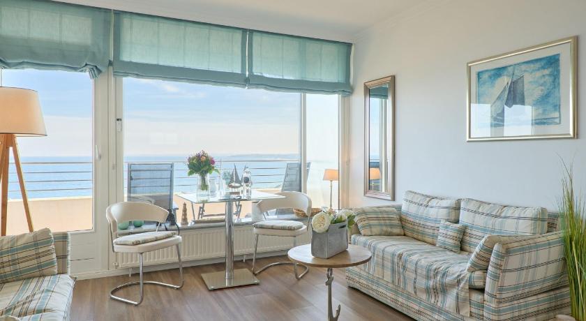 Image of Apartment with Sea View 3