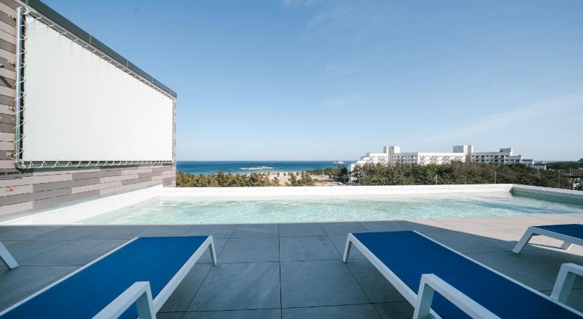 Sokcho Parangvue Hotel 3-Star Hotel pool