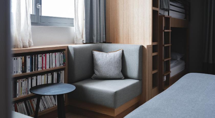 Image of Family Room (2 Adults + 2 Children) 11