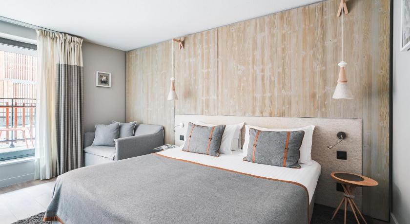 Image of Superior Room (2 Adults + 1 Child) 0