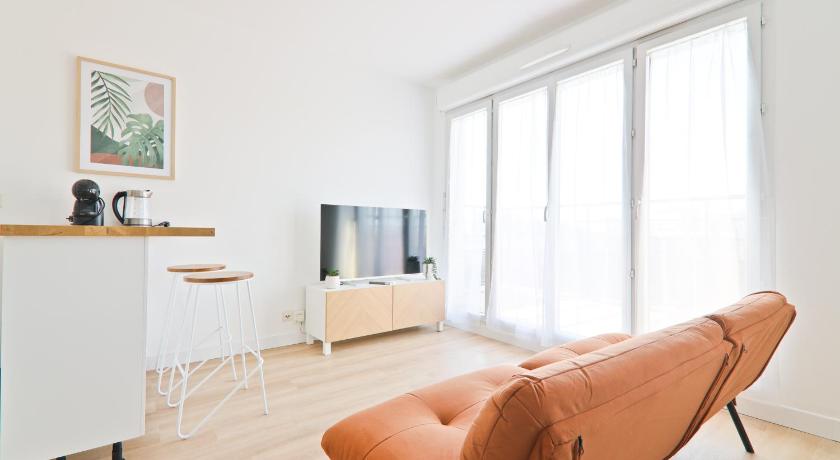 Studio Orly 15 min I Balcon, cuisine, Wi-Fi rapide