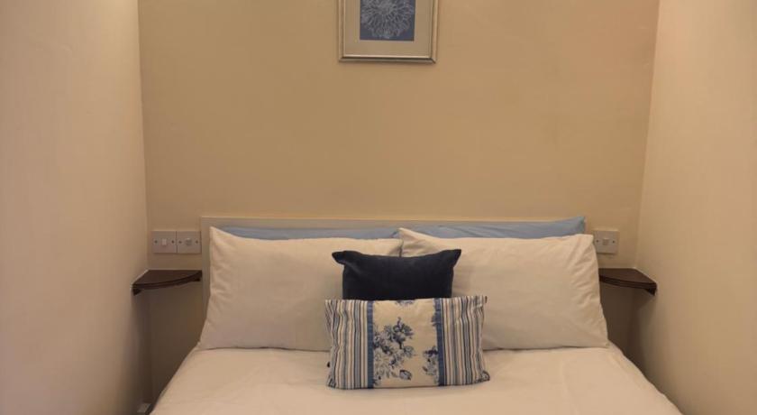 Image of Budget Double Room 3