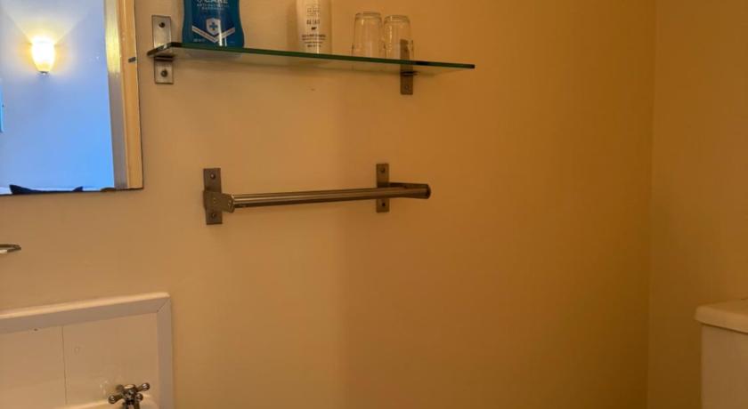 Image of Single Room 3