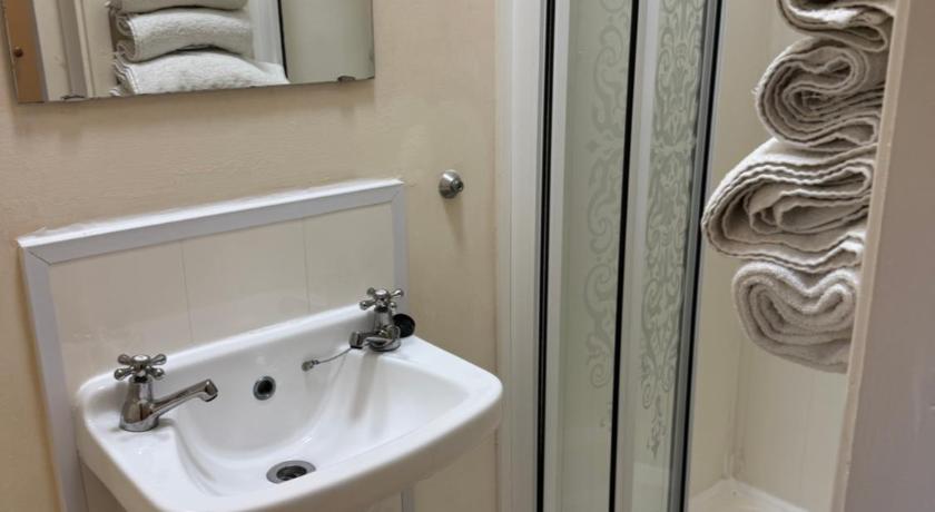 Image of Budget Double Room 2
