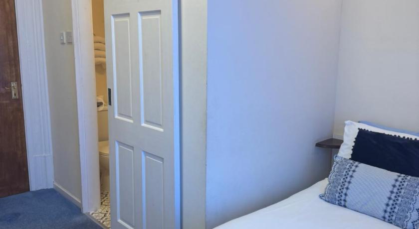 Image of Budget Double Room 5